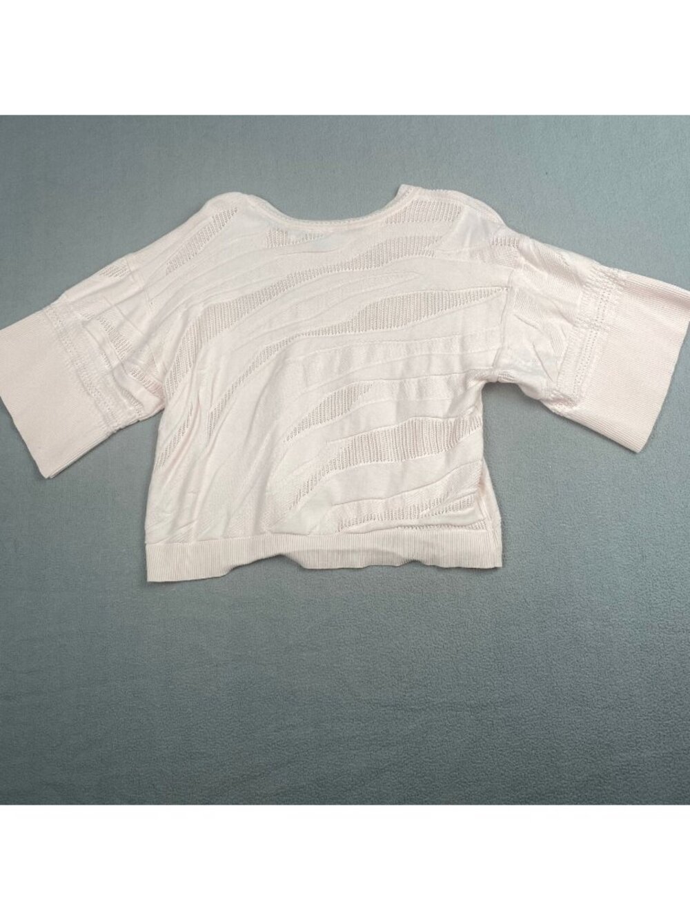 Cabi Women's size M pink Knit Cropped Textured Top Short Sleeve